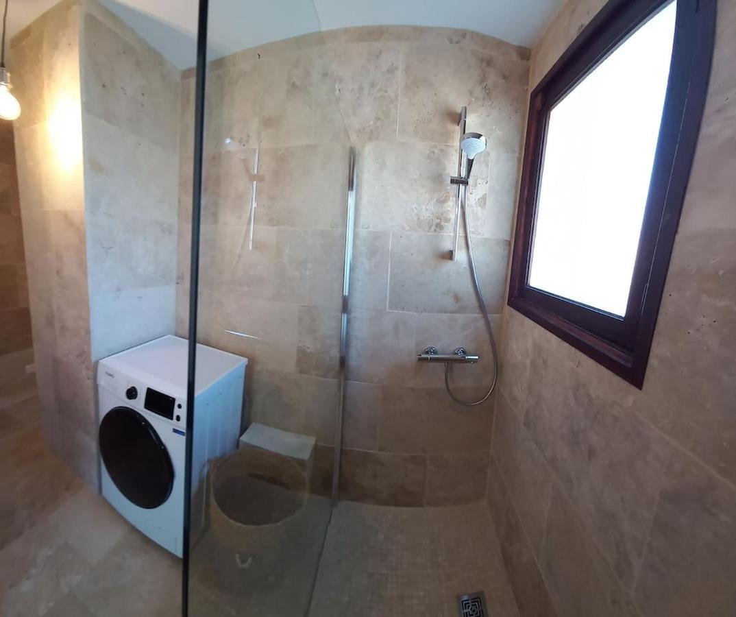 Loft Climatise "La Pinede", 50 M2, Tres Calme, 5 Mn A Pied Des Plages, Lit King Size La Seyne-sur-Mer Zewnętrze zdjęcie