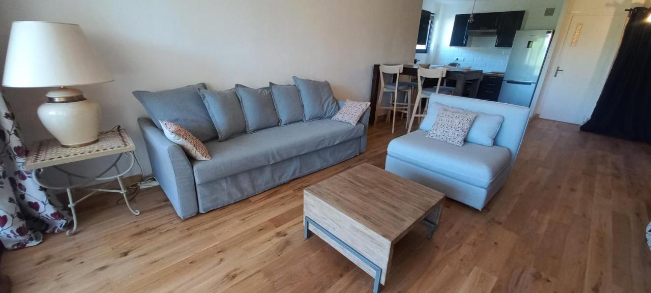 Loft Climatise "La Pinede", 50 M2, Tres Calme, 5 Mn A Pied Des Plages, Lit King Size La Seyne-sur-Mer Zewnętrze zdjęcie