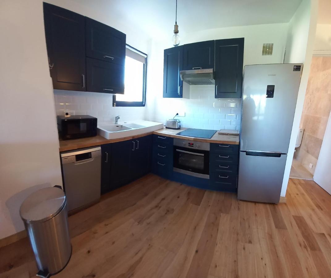 Loft Climatise "La Pinede", 50 M2, Tres Calme, 5 Mn A Pied Des Plages, Lit King Size La Seyne-sur-Mer Zewnętrze zdjęcie